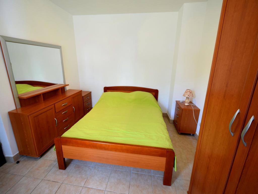 Apartment Oresic Malinska Buitenkant foto